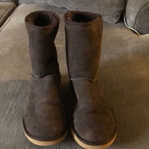UGG Classic Short Boot
